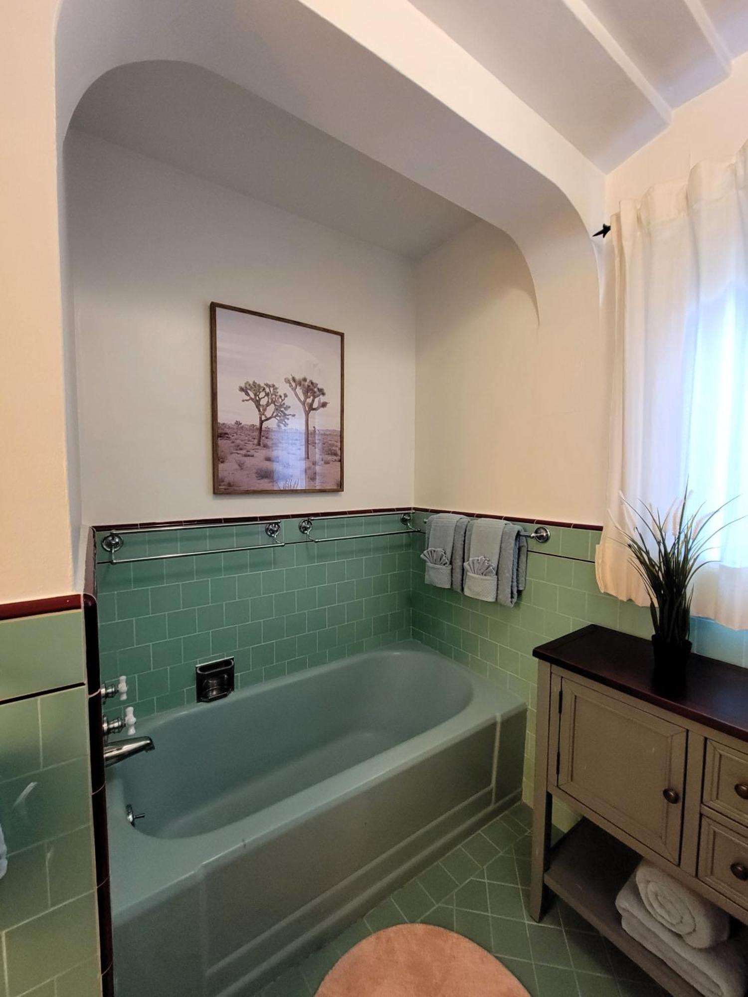 Encanto! Enchanted 3 Bedroom Private Home Near Lacma Лос-Анджелес Екстер'єр фото