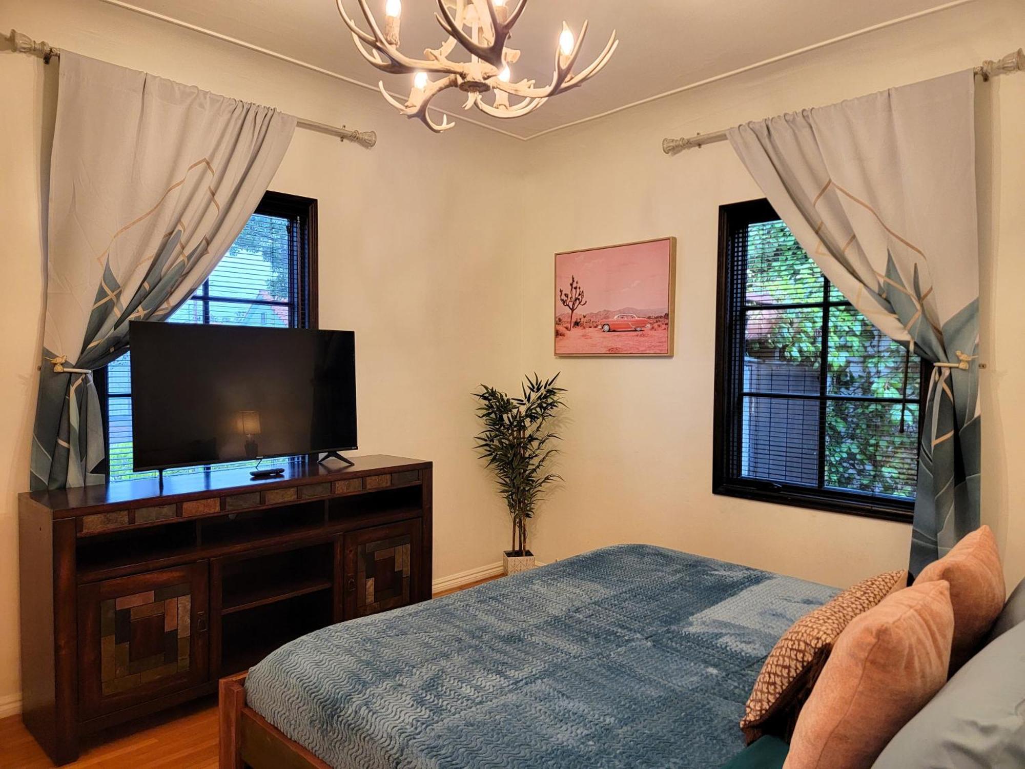 Encanto! Enchanted 3 Bedroom Private Home Near Lacma Лос-Анджелес Екстер'єр фото